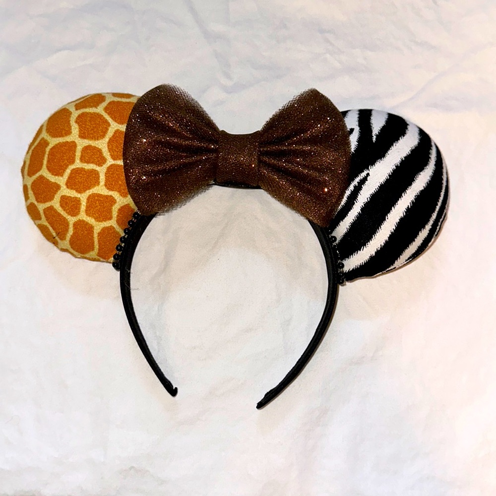 Animal print Minnie ears with sparkly bow